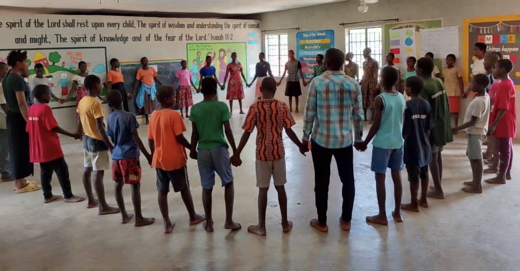 brave leaders prayer before outreach 1